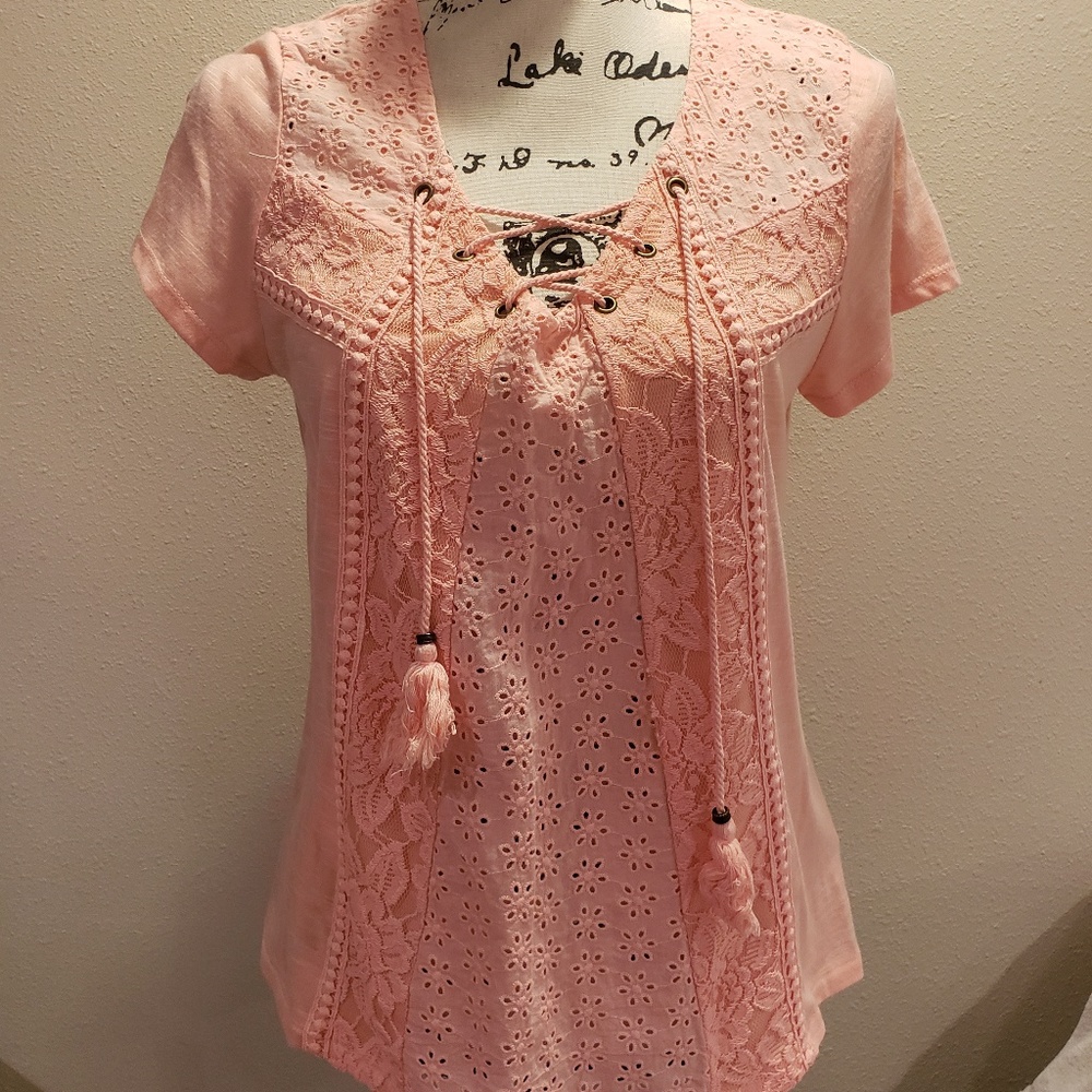 Coco + Jaimeson Lace Front Top Nwot - image 2